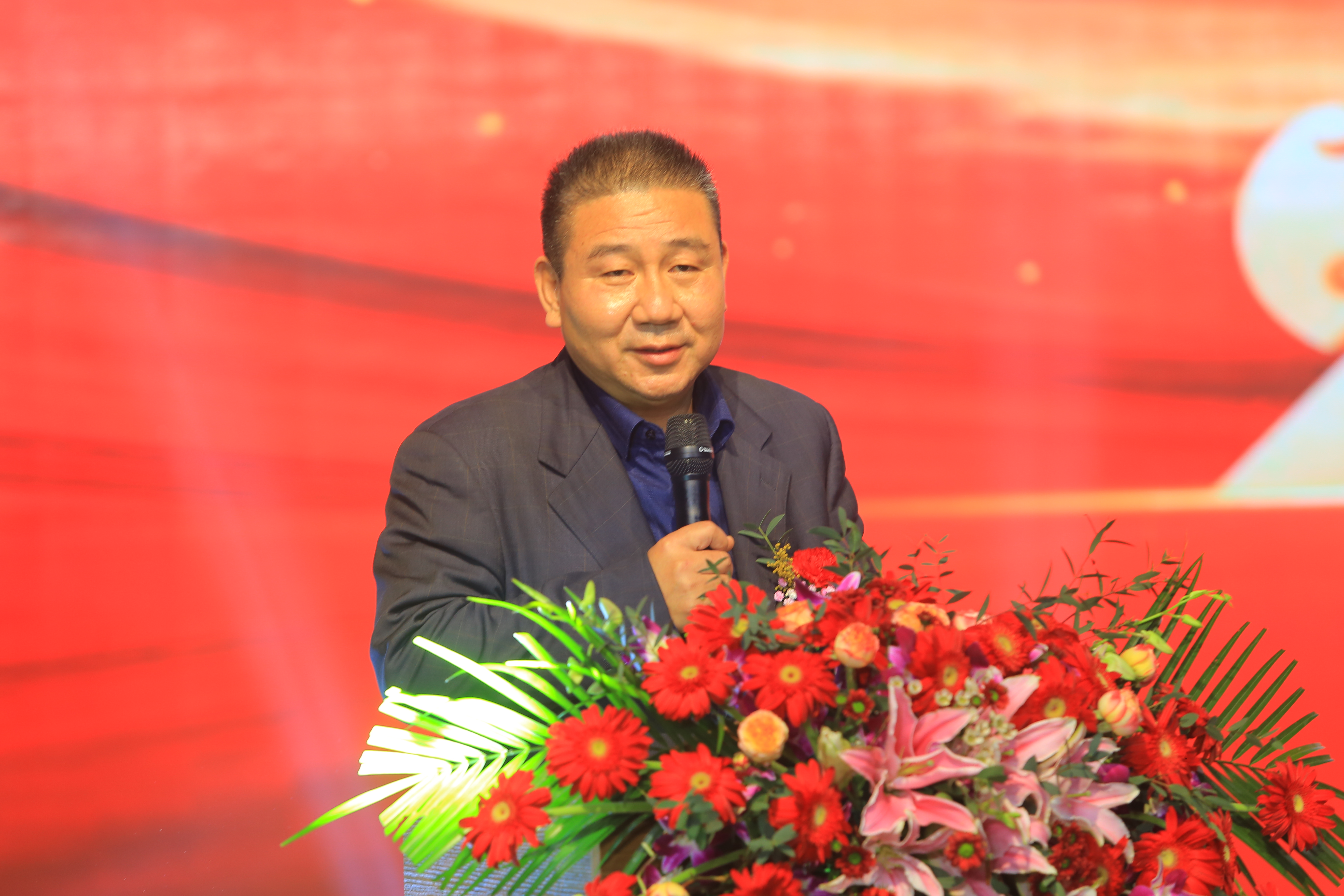 公司董事長吳學(xué)民.JPG